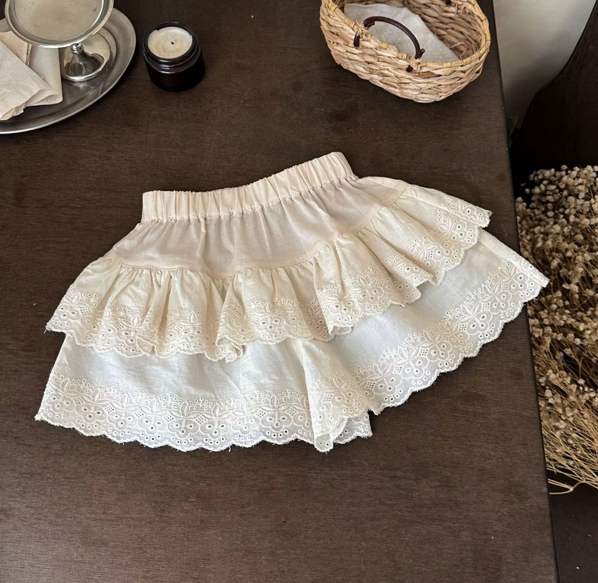 girl embroidery skirt